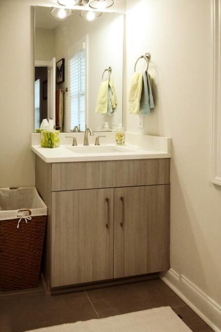 The Nest In 5 Points, Downtown, Walk To Everything Huntsville Bagian luar foto